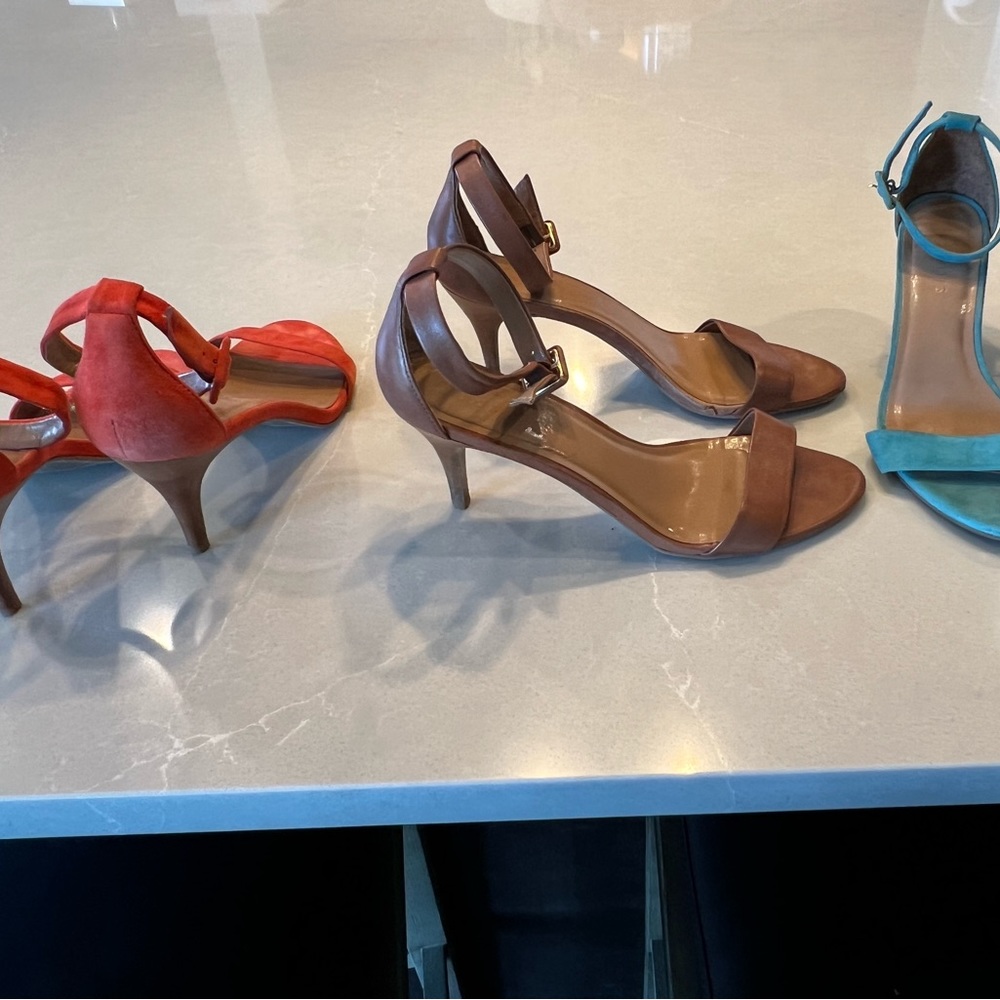 Ladies sandals -size 9